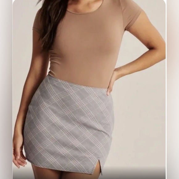 Abercrombie & Fitch Dresses & Skirts - Abercrombie & Fitch Mini Plaid Skirt